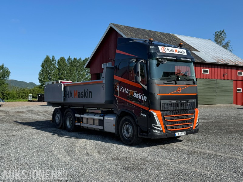 2023 Volvo FH - Krokbil med Dumperkasse og Maskinflak - Horgos rakodó teherautó: 3 kép. 2023 Volvo FH - Krokbil med Dumperkasse og Maskinflak - Horgos rakodó teherautó: 3 kép.