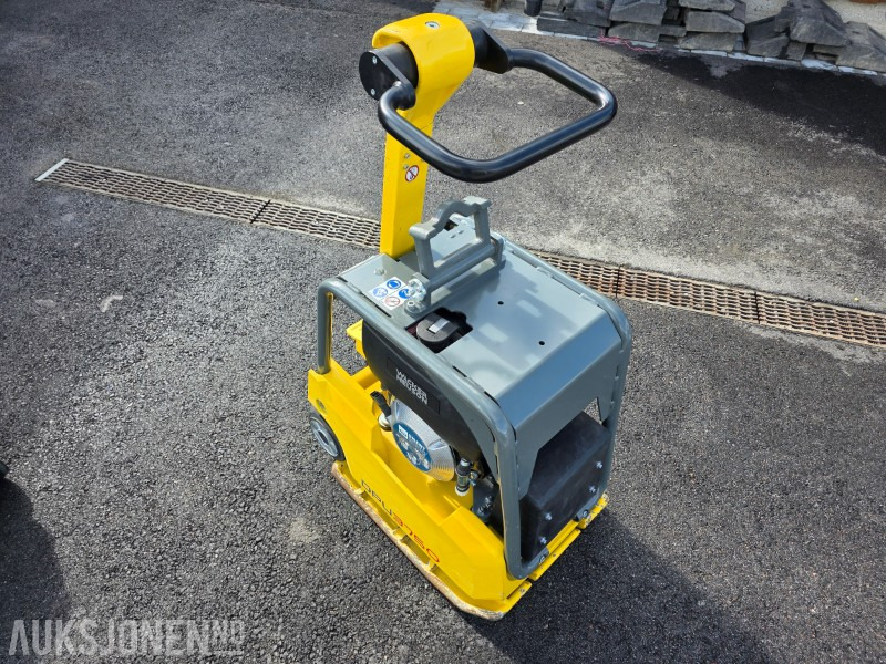 2023 Wacker Neuson DPU3750 Vibroplate 265kg - 4,2kW - 40 arbeidstimer - Henger: 5 kép. 2023 Wacker Neuson DPU3750 Vibroplate 265kg - 4,2kW - 40 arbeidstimer - Henger: 5 kép.