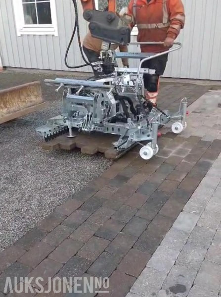 2024 Probst hvz-eco hydraulisk belegningssteinklype s-40 feste - mva fritt - Építőipari berendezések: 1 kép. 2024 Probst hvz-eco hydraulisk belegningssteinklype s-40 feste - mva fritt - Építőipari berendezések: 1 kép.