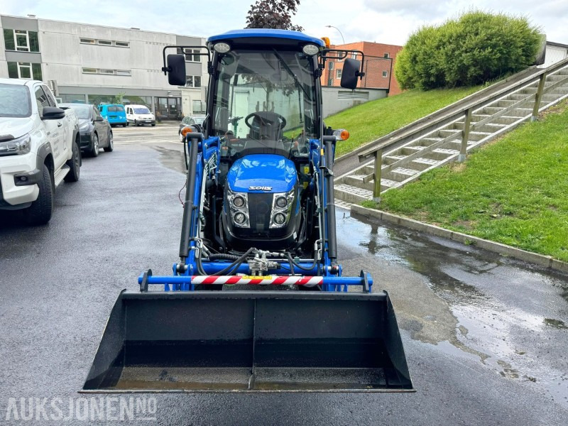 2024 Solis 26 HST minitraktor | kun 15 timer | 4WD | frontlaster m/ skuffe | varmeapparat - Traktor: 2 kép. 2024 Solis 26 HST minitraktor | kun 15 timer | 4WD | frontlaster m/ skuffe | varmeapparat - Traktor: 2 kép.