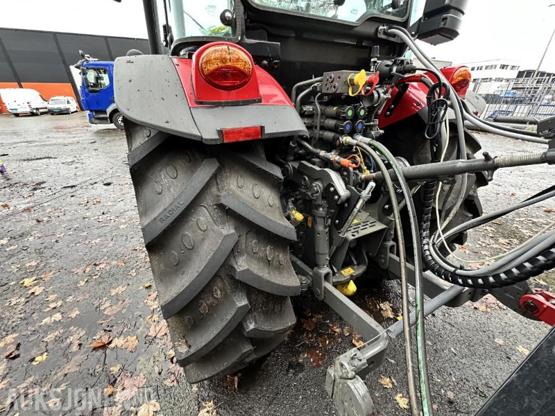 2024 Valtra F75 Traktor, m/X25S Frontlaster og Lilleseth universalskuffe, ca 70 timer - Traktor: 5 kép. 2024 Valtra F75 Traktor, m/X25S Frontlaster og Lilleseth universalskuffe, ca 70 timer - Traktor: 5 kép.