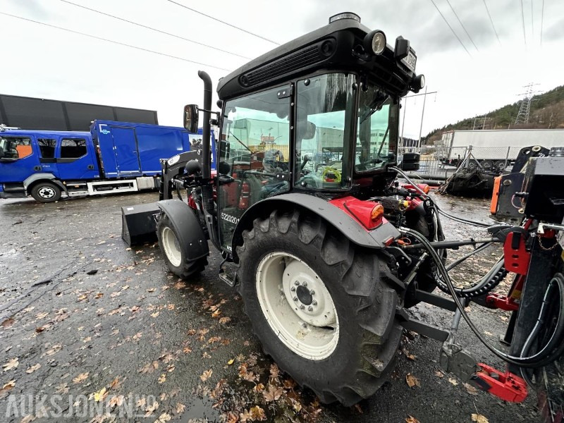 2024 Valtra F75 Traktor, m/X25S Frontlaster og Lilleseth universalskuffe, ca 70 timer - Traktor: 3 kép. 2024 Valtra F75 Traktor, m/X25S Frontlaster og Lilleseth universalskuffe, ca 70 timer - Traktor: 3 kép.