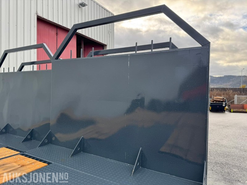 2025 NYTT Maskinflak med staker og låsbare skap - Horgos rakodó teherautó: 2 kép. 2025 NYTT Maskinflak med staker og låsbare skap - Horgos rakodó teherautó: 2 kép.