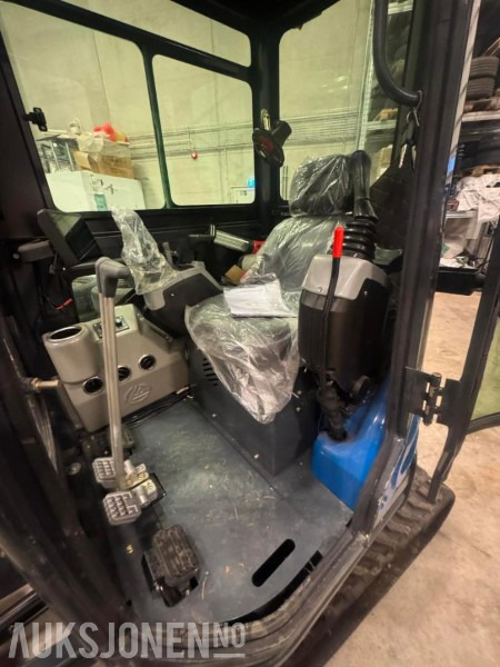 2025 Rippa pro 22 - Ny gravemaskin - Minikotró: 4 kép. 2025 Rippa pro 22 - Ny gravemaskin - Minikotró: 4 kép.