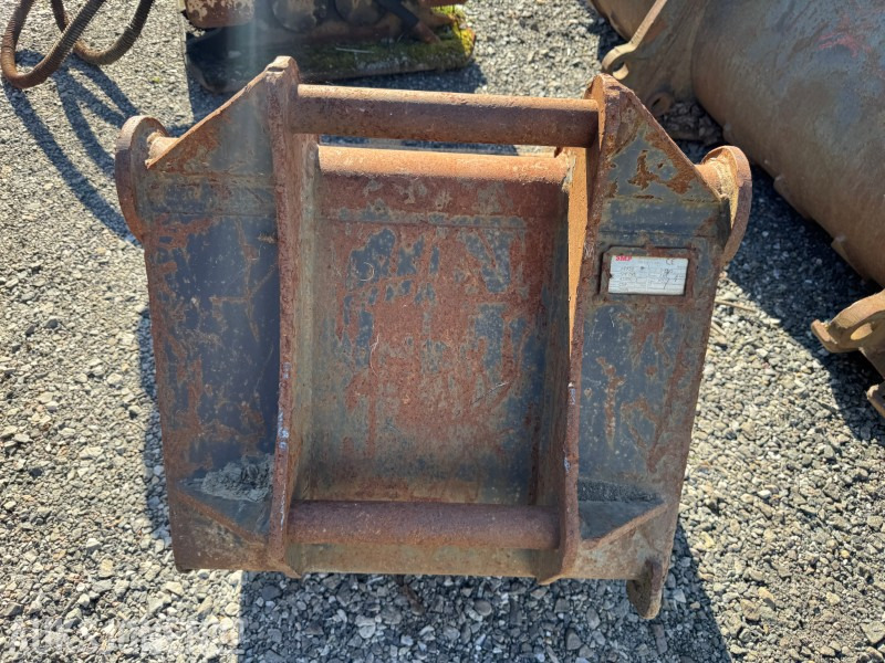 2000 SMP graveskuffe med tenner. S50 feste, 285 liter - Adapterek - Építőipari gépek: 3 kép. 2000 SMP graveskuffe med tenner. S50 feste, 285 liter - Adapterek - Építőipari gépek: 3 kép.
