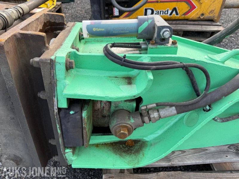 2002 Montabert pigghammer 900 m/S60 feste - Adapterek - Építőipari gépek: 4 kép. 2002 Montabert pigghammer 900 m/S60 feste - Adapterek - Építőipari gépek: 4 kép.