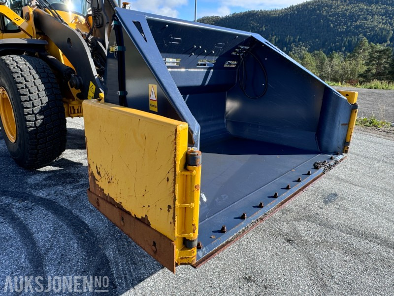 2023 Drivex Klappvingeskuffe / Klaffskuffe / Snøskuffe / brøyteskuffe - Volvo BM feste - 3,5 m3 - Adapterek - Építőipari gépek: 4 kép. 2023 Drivex Klappvingeskuffe / Klaffskuffe / Snøskuffe / brøyteskuffe - Volvo BM feste - 3,5 m3 - Adapterek - Építőipari gépek: 4 kép.