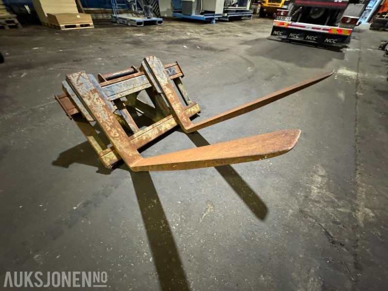 Engcon pallegafler med S60 feste - Adapterek - Építőipari gépek: 1 kép. Engcon pallegafler med S60 feste - Adapterek - Építőipari gépek: 1 kép.