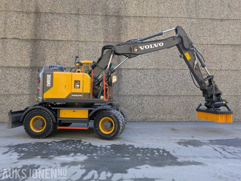 Feiekost til 9-16 tonns graver - Kombinert S50/S60 feste - Adapterek - Építőipari gépek: 3 kép. Feiekost til 9-16 tonns graver - Kombinert S50/S60 feste - Adapterek - Építőipari gépek: 3 kép.