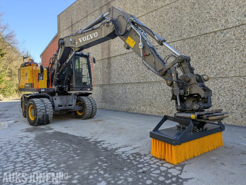 Feiekost til 9-16 tonns graver - Kombinert S50/S60 feste - Adapterek - Építőipari gépek: 2 kép. Feiekost til 9-16 tonns graver - Kombinert S50/S60 feste - Adapterek - Építőipari gépek: 2 kép.