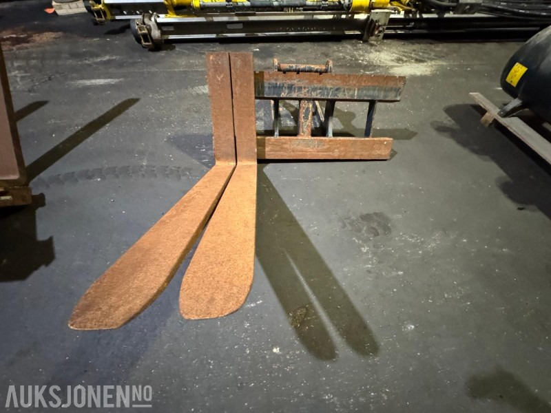 Pallegafler med S60 feste - Adapterek - Építőipari gépek: 2 kép. Pallegafler med S60 feste - Adapterek - Építőipari gépek: 2 kép.