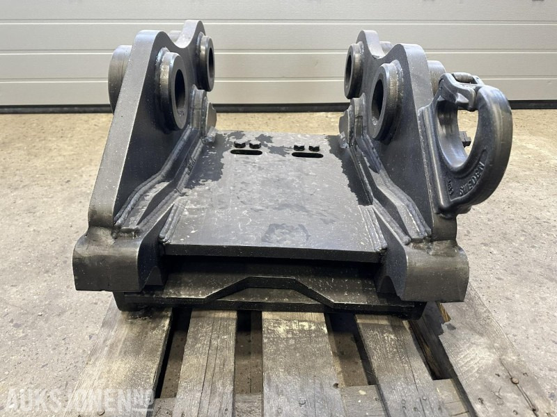 UBRUKT Götene Hydraulisk HK-feste G90 - Adapterek - Építőipari gépek: 3 kép. UBRUKT Götene Hydraulisk HK-feste G90 - Adapterek - Építőipari gépek: 3 kép.