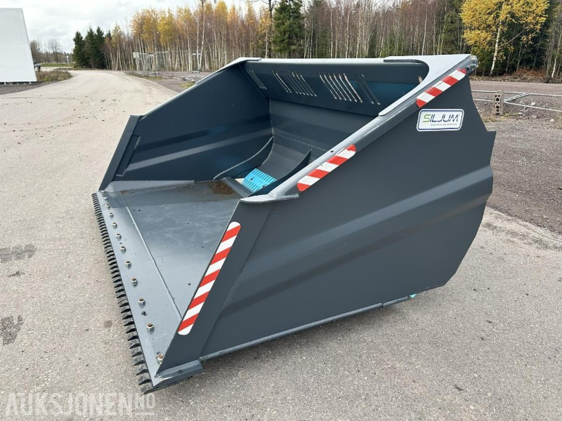 UBRUKT Siljum Isriverskuff 4,5m³ BM-feste - Adapterek - Építőipari gépek: 2 kép. UBRUKT Siljum Isriverskuff 4,5m³ BM-feste - Adapterek - Építőipari gépek: 2 kép.