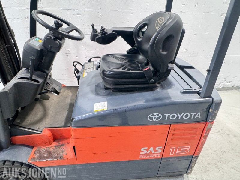 2007 Toyota 7FBEF15 - Elektrisk motvektstruck - kun 1315 timer - Anyagmozgató gép: 4 kép. 2007 Toyota 7FBEF15 - Elektrisk motvektstruck - kun 1315 timer - Anyagmozgató gép: 4 kép.