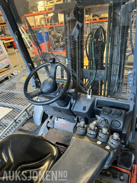 2007 Toyota 7FBMF35 3.5 tonn 5.5 meter løftehøyde Reparasjonsobjekt - Anyagmozgató gép: 3 kép. 2007 Toyota 7FBMF35 3.5 tonn 5.5 meter løftehøyde Reparasjonsobjekt - Anyagmozgató gép: 3 kép.