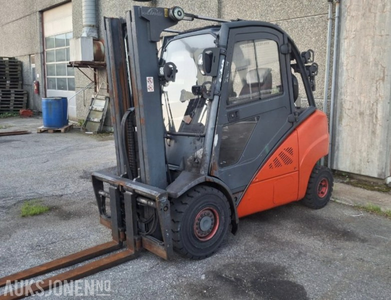 2018 Linde H35D truck 3500kg - Anyagmozgató gép: 1 kép. 2018 Linde H35D truck 3500kg - Anyagmozgató gép: 1 kép.