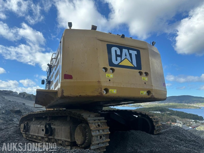 Cat 374F Beltegraver - Sentralsmøring - Ryggekamera - Graveskuff - Kotrógép: 5 kép. Cat 374F Beltegraver - Sentralsmøring - Ryggekamera - Graveskuff - Kotrógép: 5 kép.