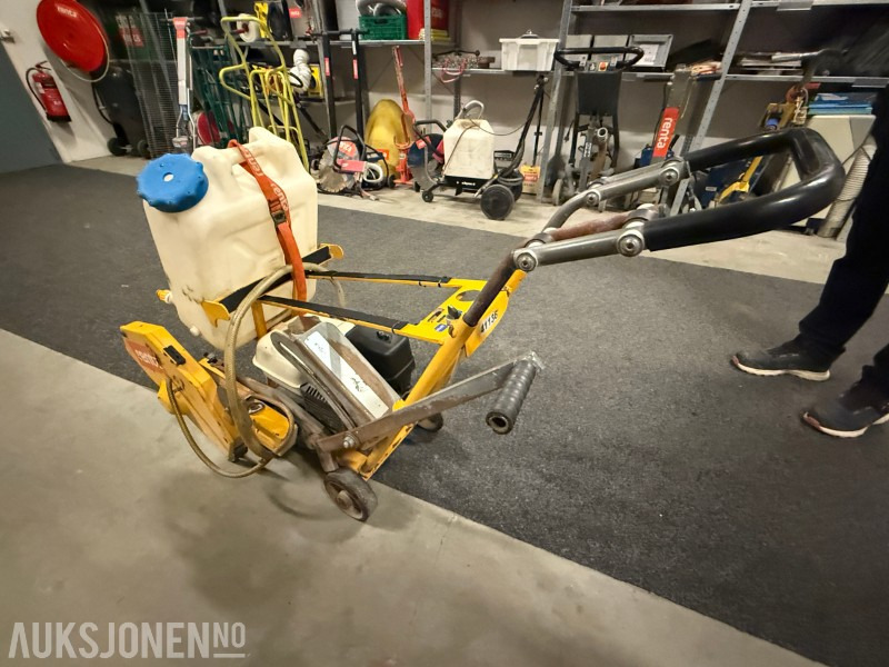 Cedima CF-7 Asfalt/betongsag - Építőipari berendezések: 1 kép. Cedima CF-7 Asfalt/betongsag - Építőipari berendezések: 1 kép.