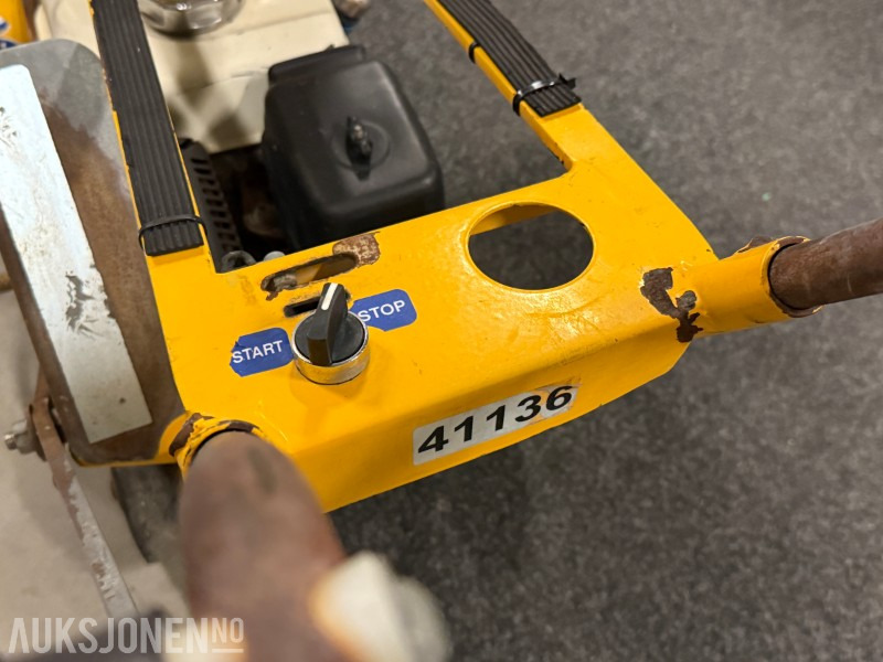 Cedima CF-7 Asfalt/betongsag - Építőipari berendezések: 5 kép. Cedima CF-7 Asfalt/betongsag - Építőipari berendezések: 5 kép.