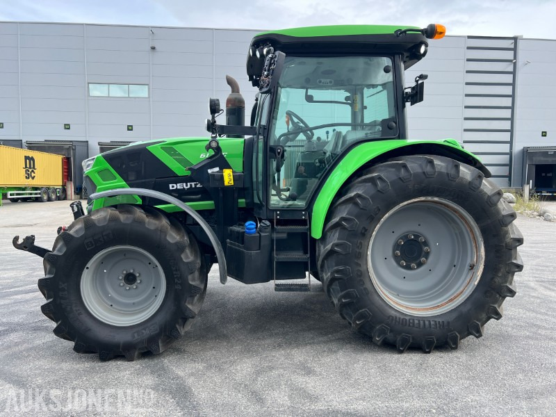 Deutz-Fahr 6135C med kun 720t - Traktor: 2 kép. Deutz-Fahr 6135C med kun 720t - Traktor: 2 kép.
