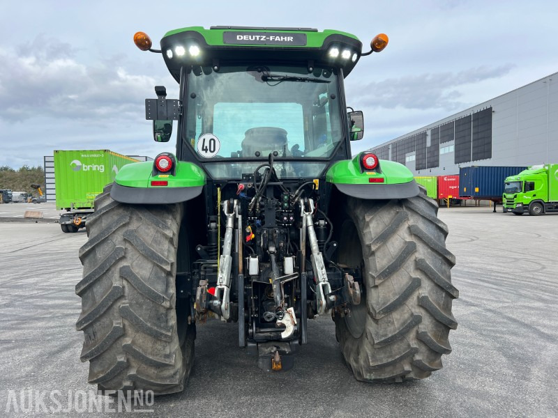Deutz-Fahr 6135C med kun 720t - Traktor: 4 kép. Deutz-Fahr 6135C med kun 720t - Traktor: 4 kép.