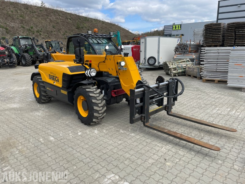 Dieci Apollo 26.6 Hyd pll gaffel skuffe og løftekrok - Teleszkópos rakodó: 2 kép. Dieci Apollo 26.6 Hyd pll gaffel skuffe og løftekrok - Teleszkópos rakodó: 2 kép.