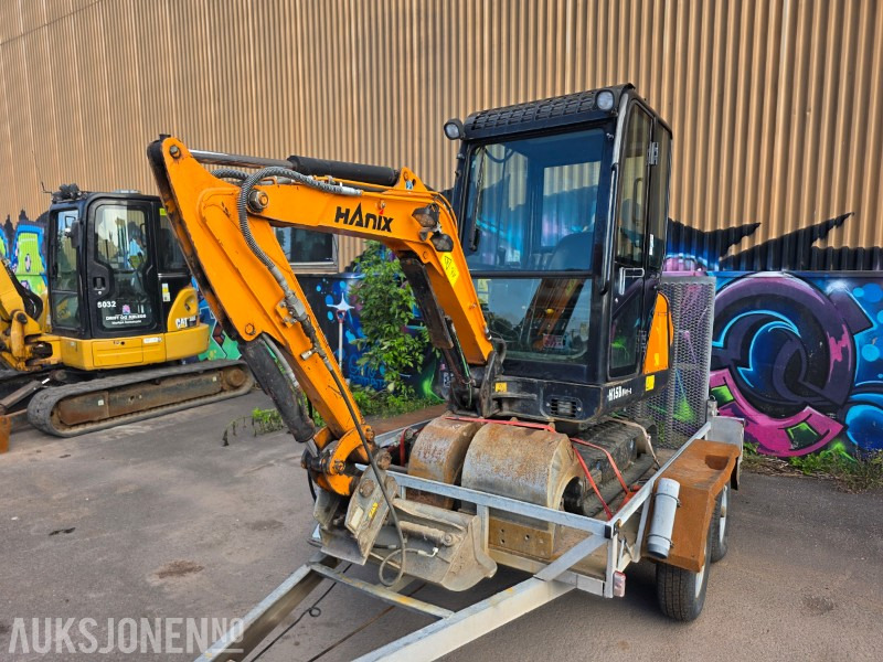 Hanix H15B plus-2 minigraver + BM Maskinhenger - Skuff - Graveskuff - Smalskuff - Belteforskyver - Minikotró: 1 kép. Hanix H15B plus-2 minigraver + BM Maskinhenger - Skuff - Graveskuff - Smalskuff - Belteforskyver - Minikotró: 1 kép.