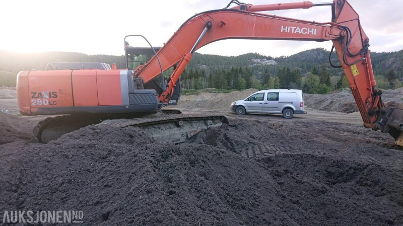 Hitachi ZX280Lc kun 9.000 arbeidstimer, ROTOTILT, 2 skuffer, sentralsmøring, hurtigkobling - Kotrógép: 5 kép. Hitachi ZX280Lc kun 9.000 arbeidstimer, ROTOTILT, 2 skuffer, sentralsmøring, hurtigkobling - Kotrógép: 5 kép.