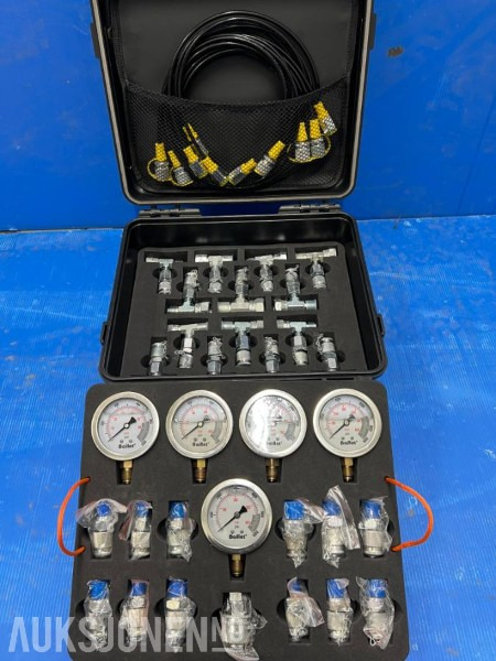 Hydraulikk TestKoffert - Építőipari berendezések: 1 kép. Hydraulikk TestKoffert - Építőipari berendezések: 1 kép.