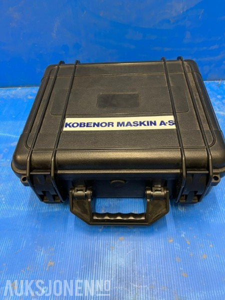 Hydraulikk TestKoffert - Építőipari berendezések: 4 kép. Hydraulikk TestKoffert - Építőipari berendezések: 4 kép.