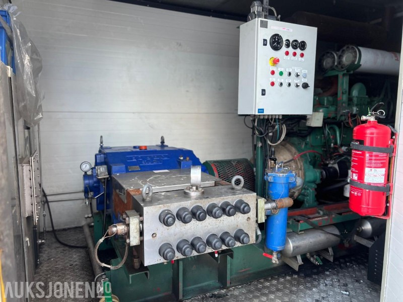 Hydrodemolition Concrete System - Uraca KD 725 - Építőipari berendezések: 2 kép. Hydrodemolition Concrete System - Uraca KD 725 - Építőipari berendezések: 2 kép.
