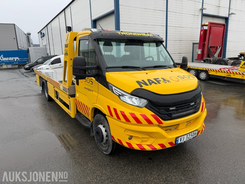 Iveco Daily 70C18 Bergingsbil – 2023-modell - bare gått 98 182 km - Tűzoltóautó: 2 kép. Iveco Daily 70C18 Bergingsbil – 2023-modell - bare gått 98 182 km - Tűzoltóautó: 2 kép.