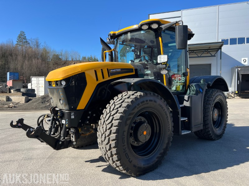 JCB 4220 Icon - spakstyring - lite timer, mye utstyr - Traktor: 1 kép. JCB 4220 Icon - spakstyring - lite timer, mye utstyr - Traktor: 1 kép.