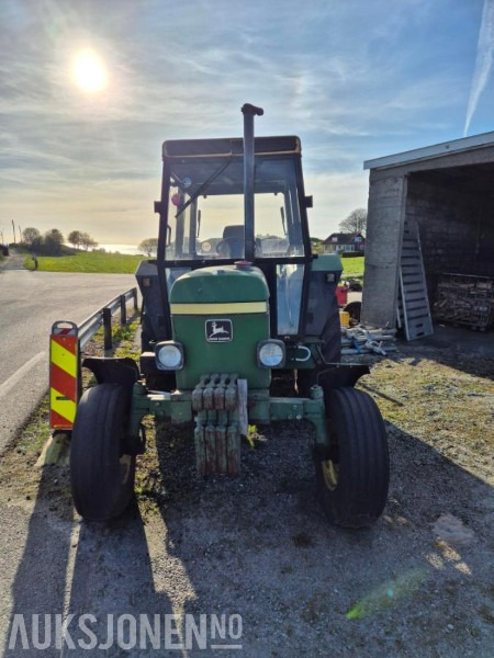 John Deere 1640 - MVA FRI TRAKTOR - Traktor: 2 kép. John Deere 1640 - MVA FRI TRAKTOR - Traktor: 2 kép.