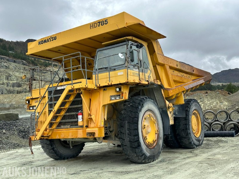 Komatsu HD 785-5 Tipptruck - Dömper: 1 kép. Komatsu HD 785-5 Tipptruck - Dömper: 1 kép.