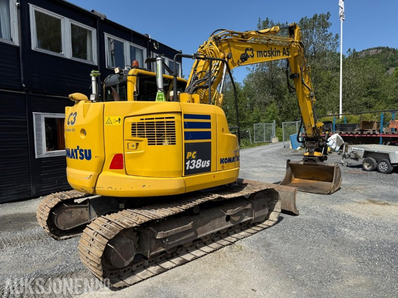 Komatsu PC138 gravemaskin / GPS / Tiltrotator / Smøring / Kamera - Kotrógép: 5 kép. Komatsu PC138 gravemaskin / GPS / Tiltrotator / Smøring / Kamera - Kotrógép: 5 kép.