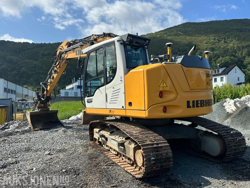 Liebherr R914 STD Compact Litronic Beltegraver - 2932 Timer - Sentralsmøring - Novatron 3D GPS - Kamera - 4 Skuffer - Kotrógép: 4 kép. Liebherr R914 STD Compact Litronic Beltegraver - 2932 Timer - Sentralsmøring - Novatron 3D GPS - Kamera - 4 Skuffer - Kotrógép: 4 kép.
