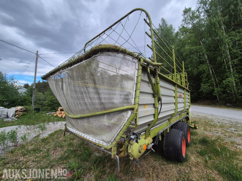 1990 Claas Sprint 320K Forvogn / pickup vogn / avlesservogn - Mezőgazdasági gépek: 5 kép. 1990 Claas Sprint 320K Forvogn / pickup vogn / avlesservogn - Mezőgazdasági gépek: 5 kép.