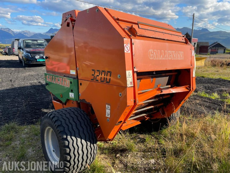 1999 Gallignani 3200 Rundballepresse selges som reparasjons objekt - Mezőgazdasági gépek: 5 kép. 1999 Gallignani 3200 Rundballepresse selges som reparasjons objekt - Mezőgazdasági gépek: 5 kép.