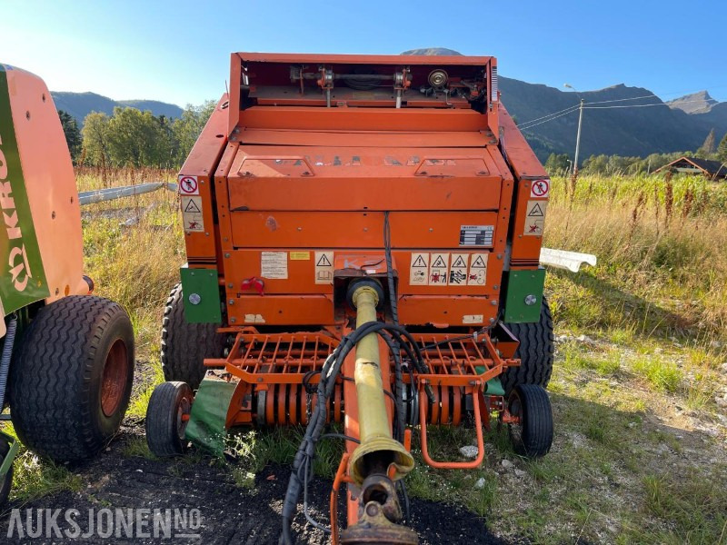 1999 Gallignani 3200 Rundballepresse selges som reparasjons objekt - Mezőgazdasági gépek: 2 kép. 1999 Gallignani 3200 Rundballepresse selges som reparasjons objekt - Mezőgazdasági gépek: 2 kép.