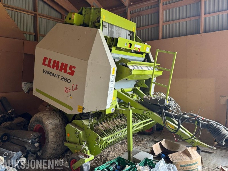 2006 Claas Variant 280 rundballepresse / Beltepresse - Mezőgazdasági gépek: 1 kép. 2006 Claas Variant 280 rundballepresse / Beltepresse - Mezőgazdasági gépek: 1 kép.