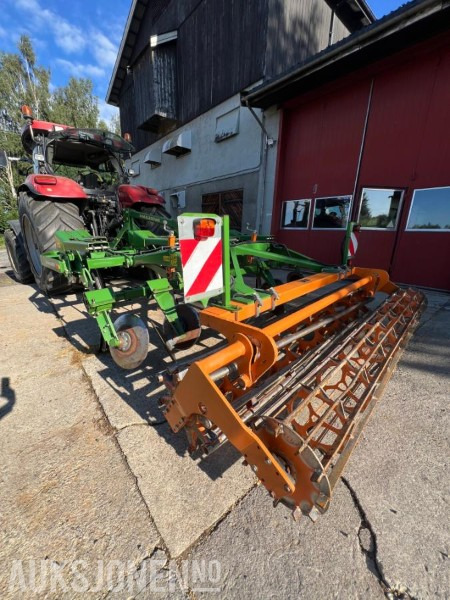 2011 Amazone Cenius 3002 - Mezőgazdasági gépek: 2 kép. 2011 Amazone Cenius 3002 - Mezőgazdasági gépek: 2 kép.