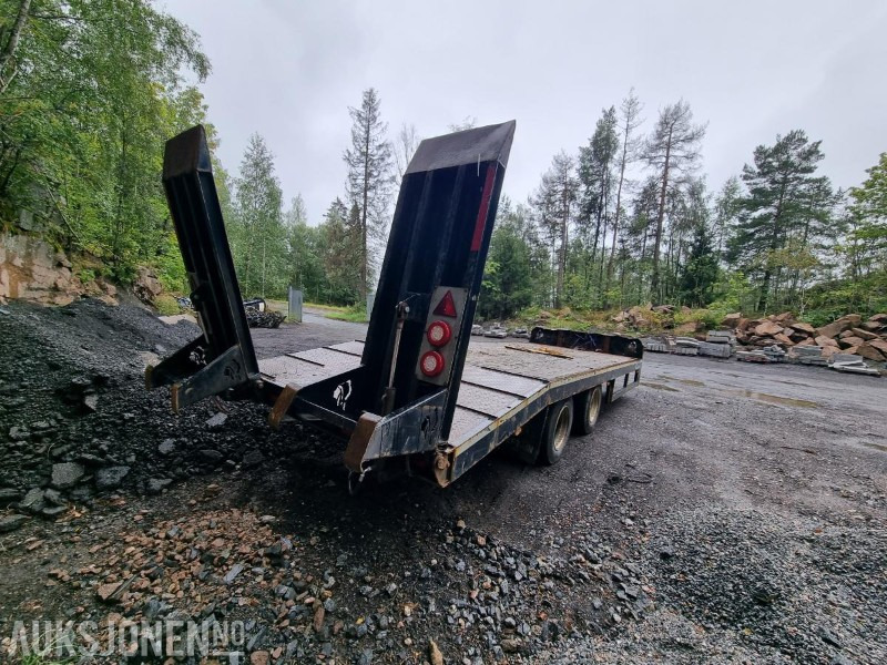 2018 Chieftain maskinhenger Fast Tow Low Loader - Mezőgazdasági gépek: 4 kép. 2018 Chieftain maskinhenger Fast Tow Low Loader - Mezőgazdasági gépek: 4 kép.