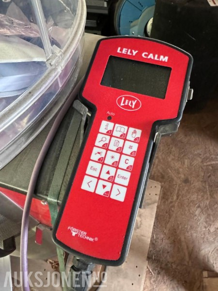 2020 Förster Technik / Lely Calm Kalvedrikkeautomat med hygieneboks og 1 sugestasjon - UBRUKT - Compact smart 2.0 pulver - TAP5-CS-25 - Mezőgazdasági gépek: 4 kép. 2020 Förster Technik / Lely Calm Kalvedrikkeautomat med hygieneboks og 1 sugestasjon - UBRUKT - Compact smart 2.0 pulver - TAP5-CS-25 - Mezőgazdasági gépek: 4 kép.