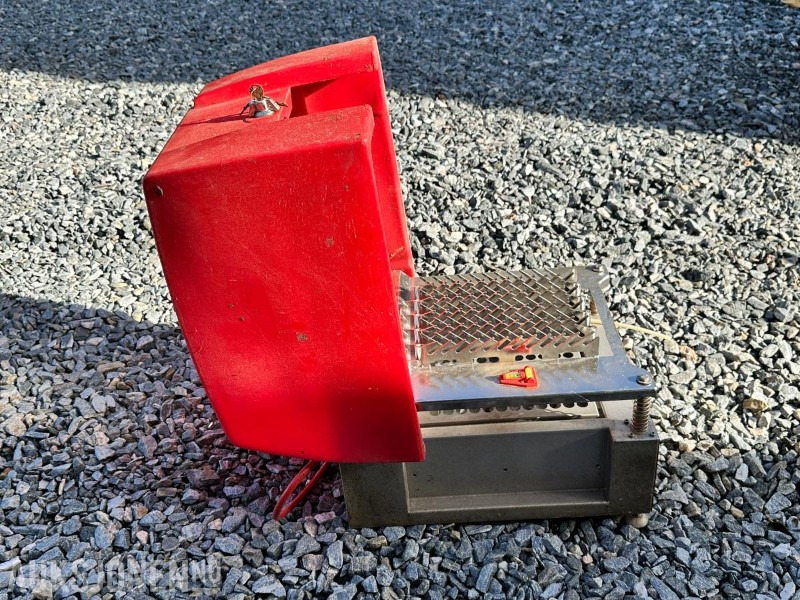 2021 Lely Shuttle Melkeprøvetaker - Mezőgazdasági gépek: 3 kép. 2021 Lely Shuttle Melkeprøvetaker - Mezőgazdasági gépek: 3 kép.