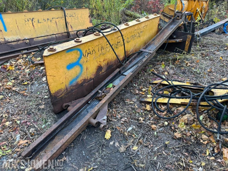 280cm brøyteskjær med skyveramme | hydraulisk sving og tilt - Mezőgazdasági gépek: 1 kép. 280cm brøyteskjær med skyveramme | hydraulisk sving og tilt - Mezőgazdasági gépek: 1 kép.