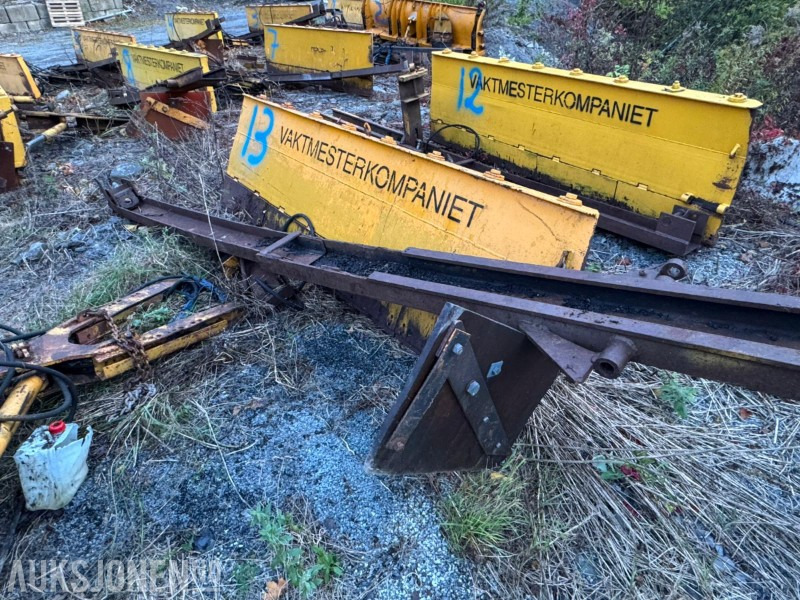 280cm brøyteskjær med skyveramme og ving - hydraulisk sving og tilt - Mezőgazdasági gépek: 2 kép. 280cm brøyteskjær med skyveramme og ving - hydraulisk sving og tilt - Mezőgazdasági gépek: 2 kép.