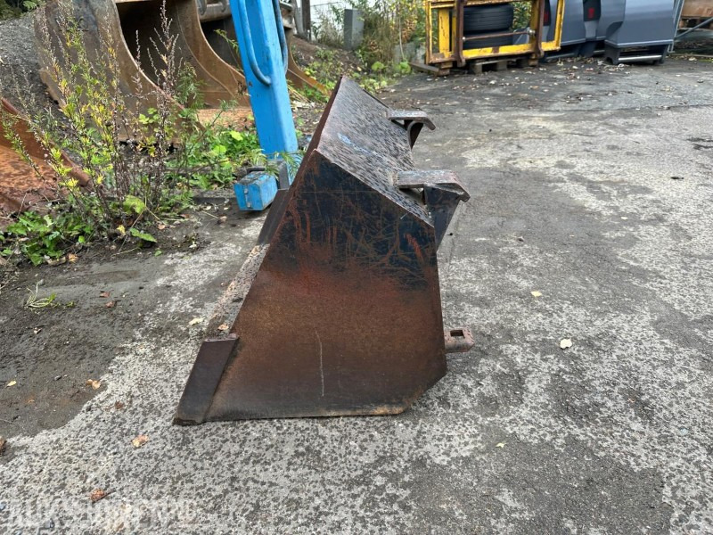 Grus skuffe til Traktor Med Trima feste - Mezőgazdasági gépek: 4 kép. Grus skuffe til Traktor Med Trima feste - Mezőgazdasági gépek: 4 kép.