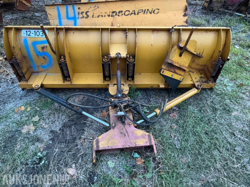 Hydraulisk svingbart brøyteskjær med skyveramme - 280cm - Mezőgazdasági gépek: 4 kép. Hydraulisk svingbart brøyteskjær med skyveramme - 280cm - Mezőgazdasági gépek: 4 kép.