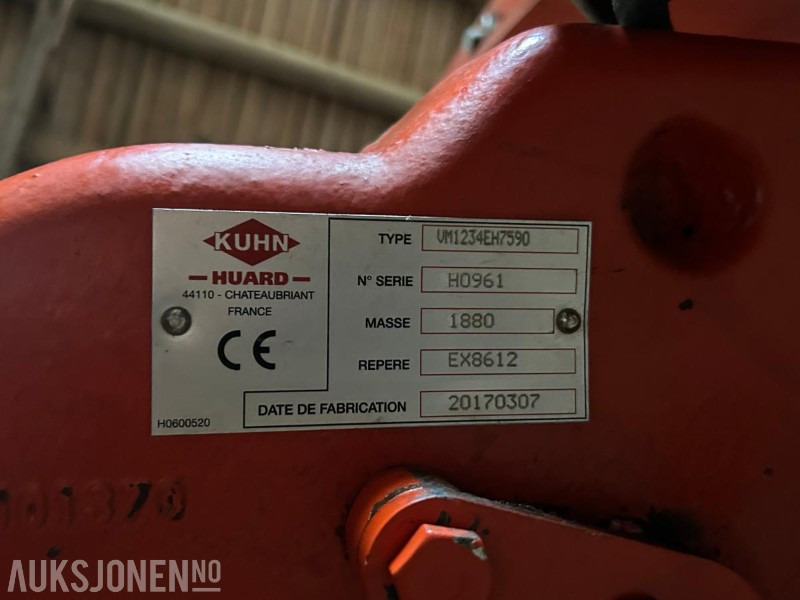 KUHN Vari-Master Vendeplog - Mezőgazdasági gépek: 5 kép. KUHN Vari-Master Vendeplog - Mezőgazdasági gépek: 5 kép.